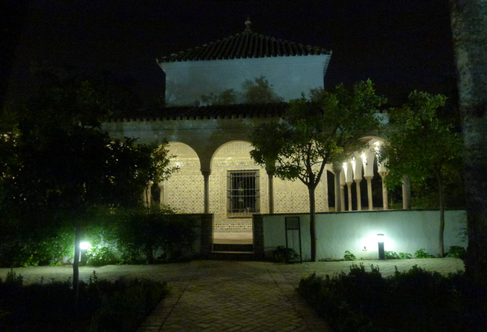 jardines de los reales alcázares, vista del cenador de la alcoba